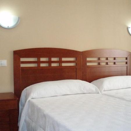 Hostal El Altozano Montánchez Esterno foto