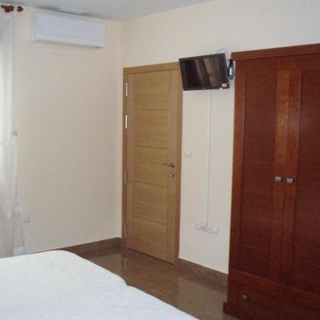 Hostal El Altozano Montánchez Esterno foto