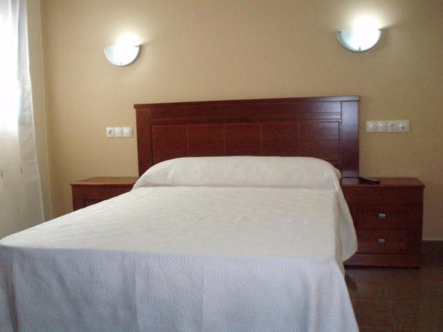 Hostal El Altozano Montánchez Esterno foto